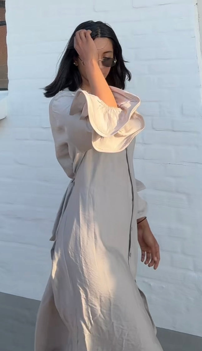 Jurk met ruffles van viscose taupe - M5250