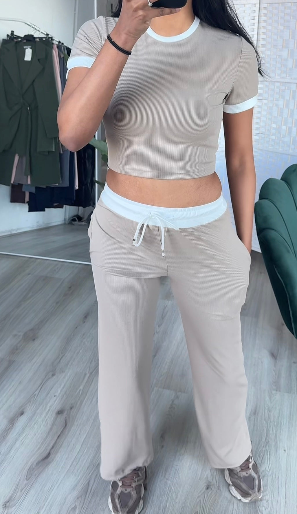 Comfy set taupe witte strepen