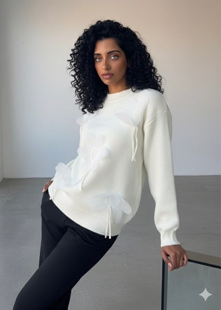 Sweater with flowers white (bestseller)