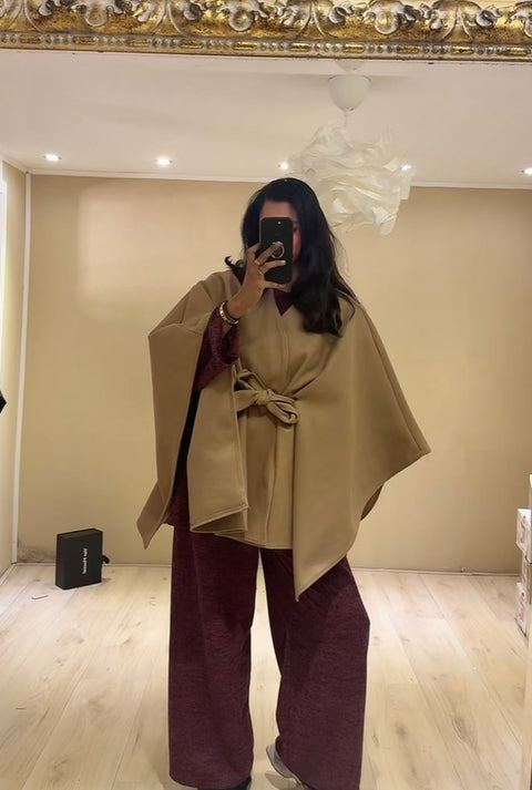 Manteljas met strik beige