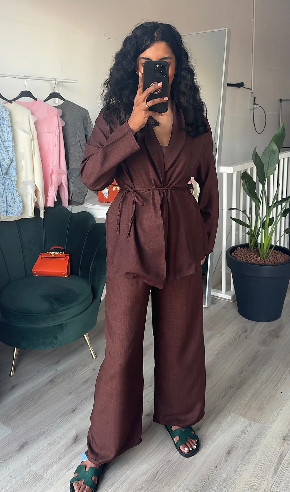 SS25 - kimono met band en rekbare broek donker bruin