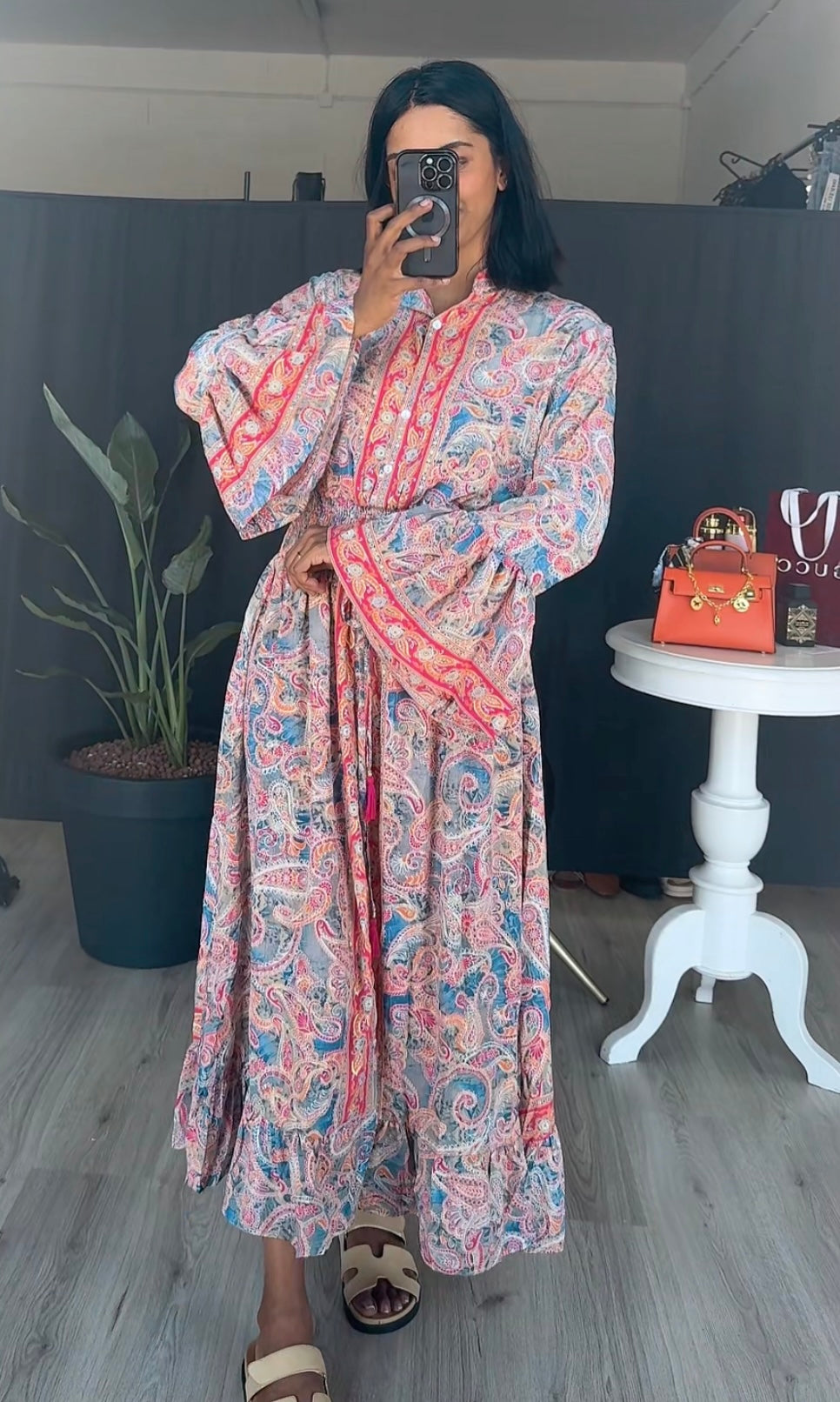 Rode roze print jurk van viscose met ruffles mouwen