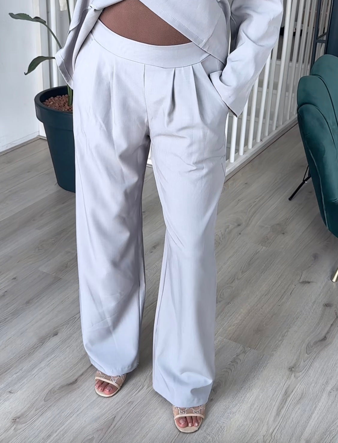 Rekbare pantalon met zakken - grijs