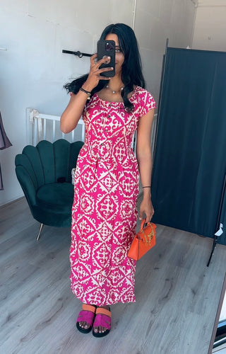 Rekbare lange jurk met printjes roze wit