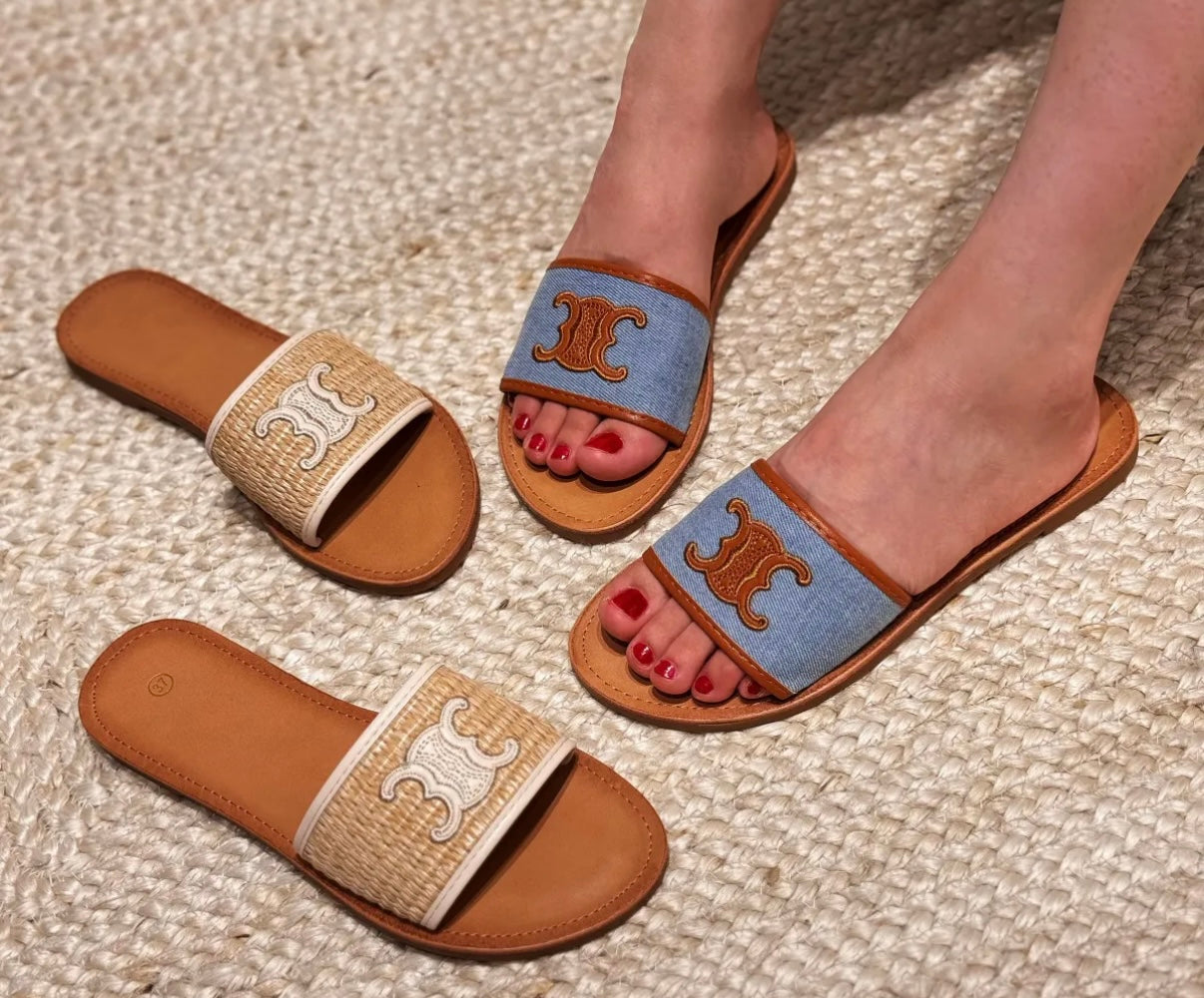 Zomer slippers met gekleurde randjes en figuur