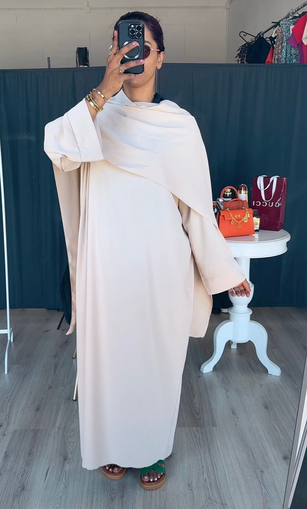 Abaya met headscarf beige