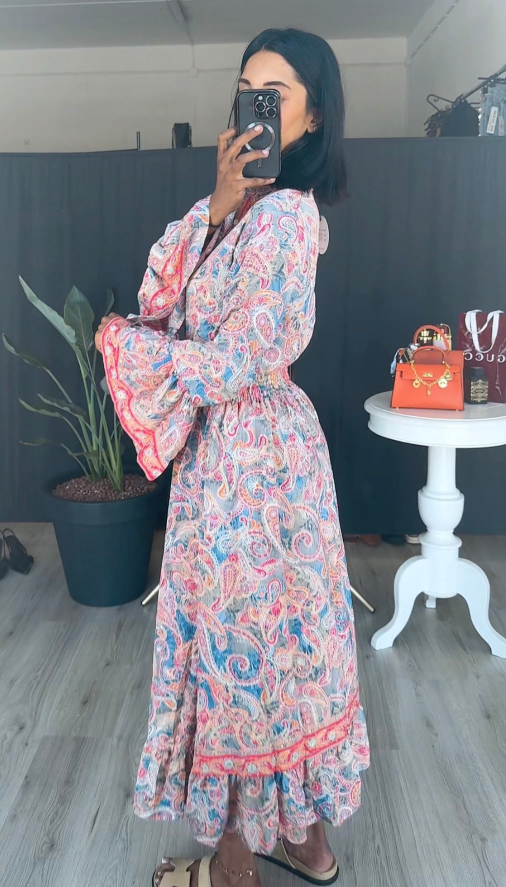 Rode roze print jurk van viscose met ruffles mouwen