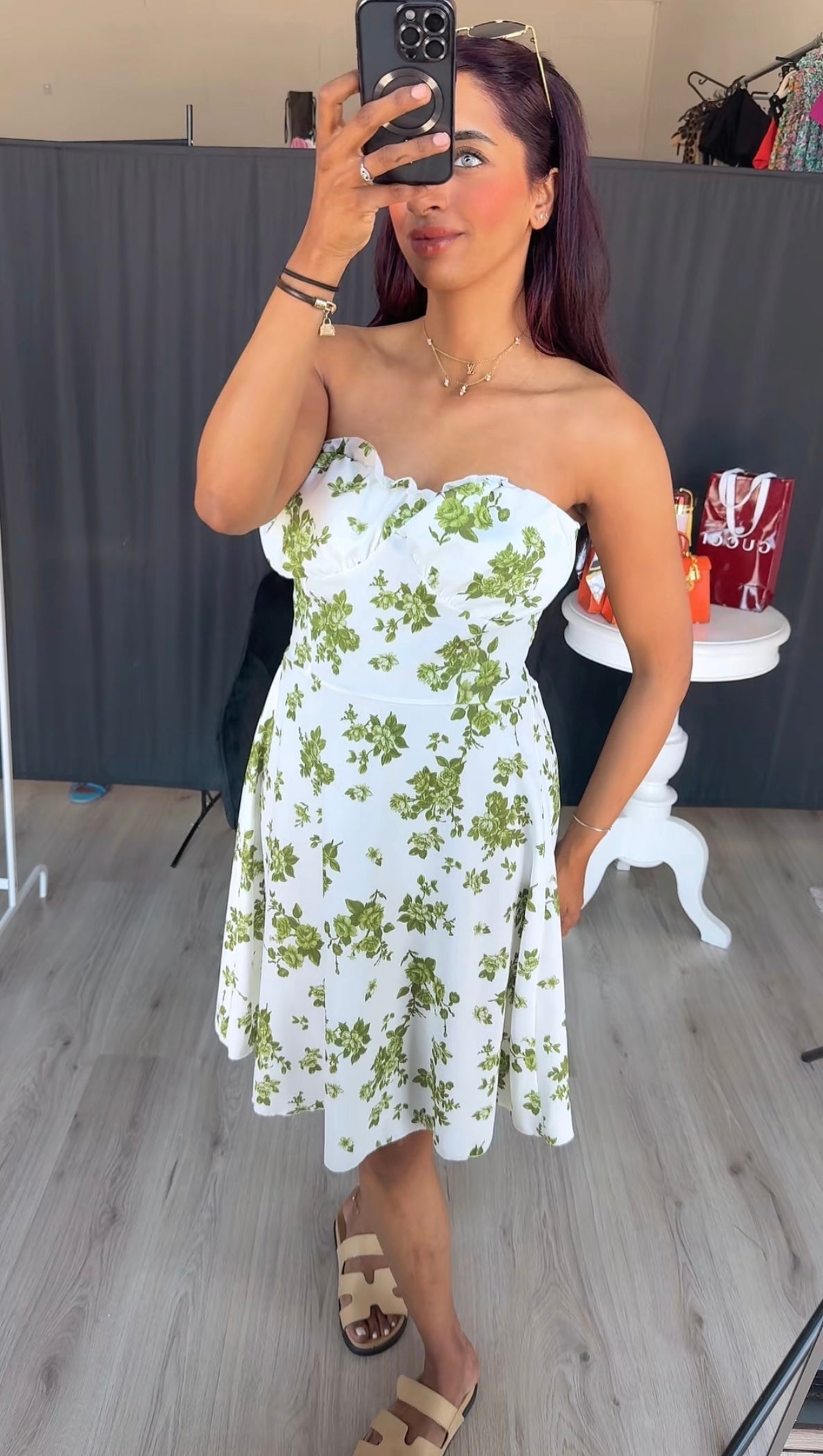 Strapless mouwloze zomer jurk met groene bloemen printjes