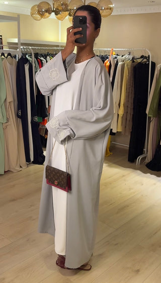 Kimono met witte onderjurk bloemetjes