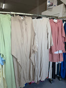 Anaqa ruitjes oranje broek set en Sahara Abaya mint groen en beige en flora jurk beige