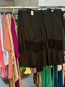 Shanne rok set zwart met kant en broek set large roze met kant