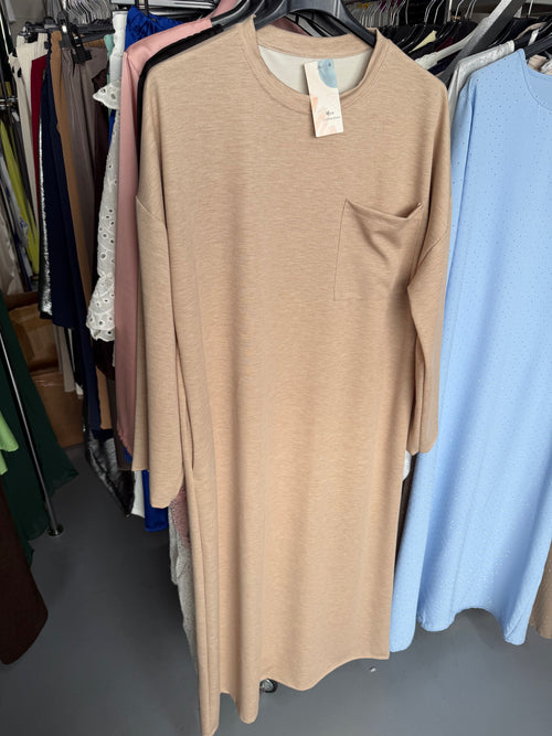 Oum Rida beige T shirt jurk