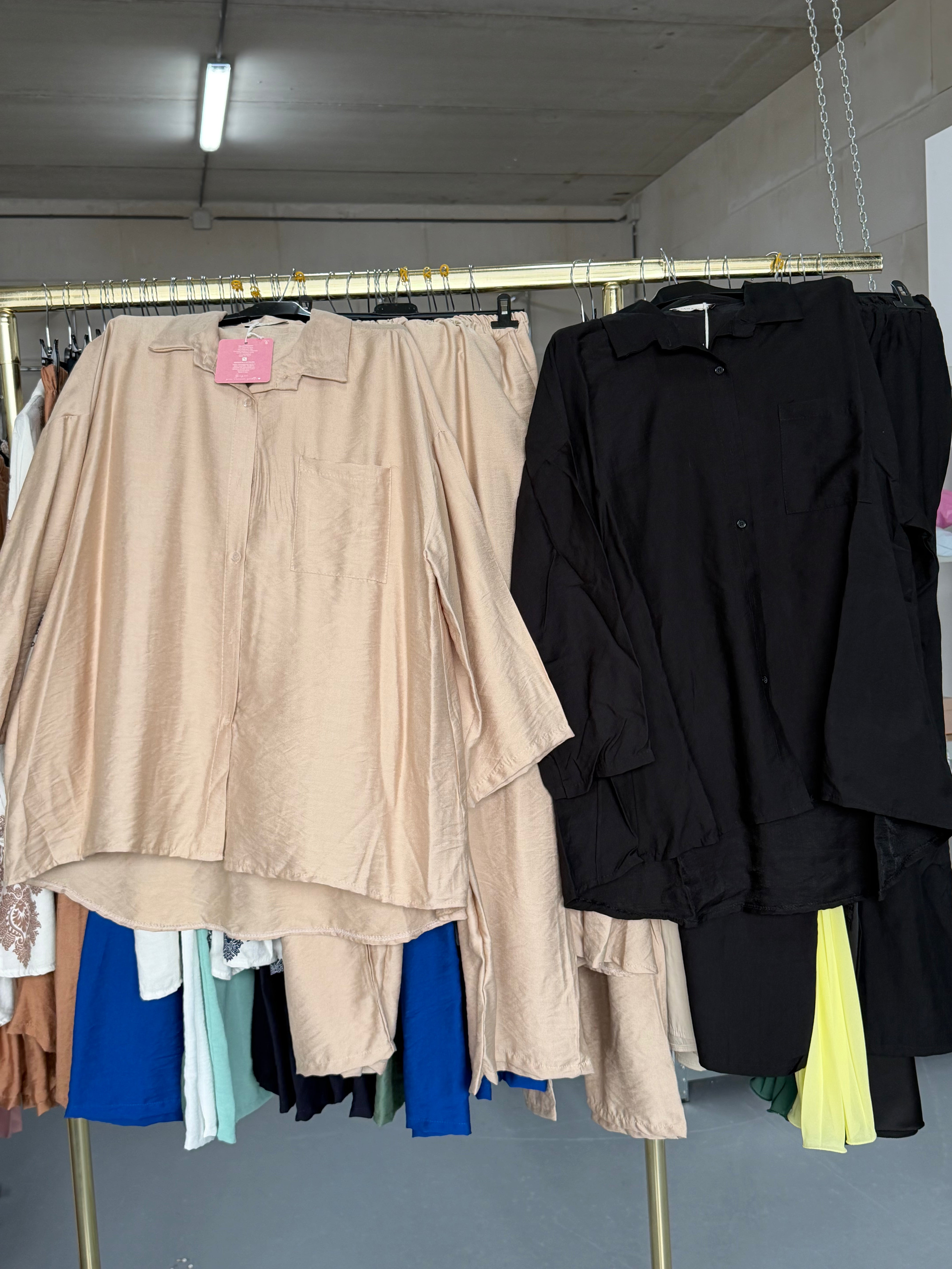 Tulp zwart en beige viscose broek setjes en t shirt jurk blauw en beige en wit en beige kimono met onderjurk wit