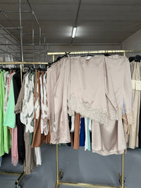 Sala Nama beige broek set met Lace