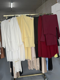 Shanne burgundy rok set en bruine jurk met parels