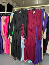 Karin burgundy en zwart ruffles jurken met bandjes