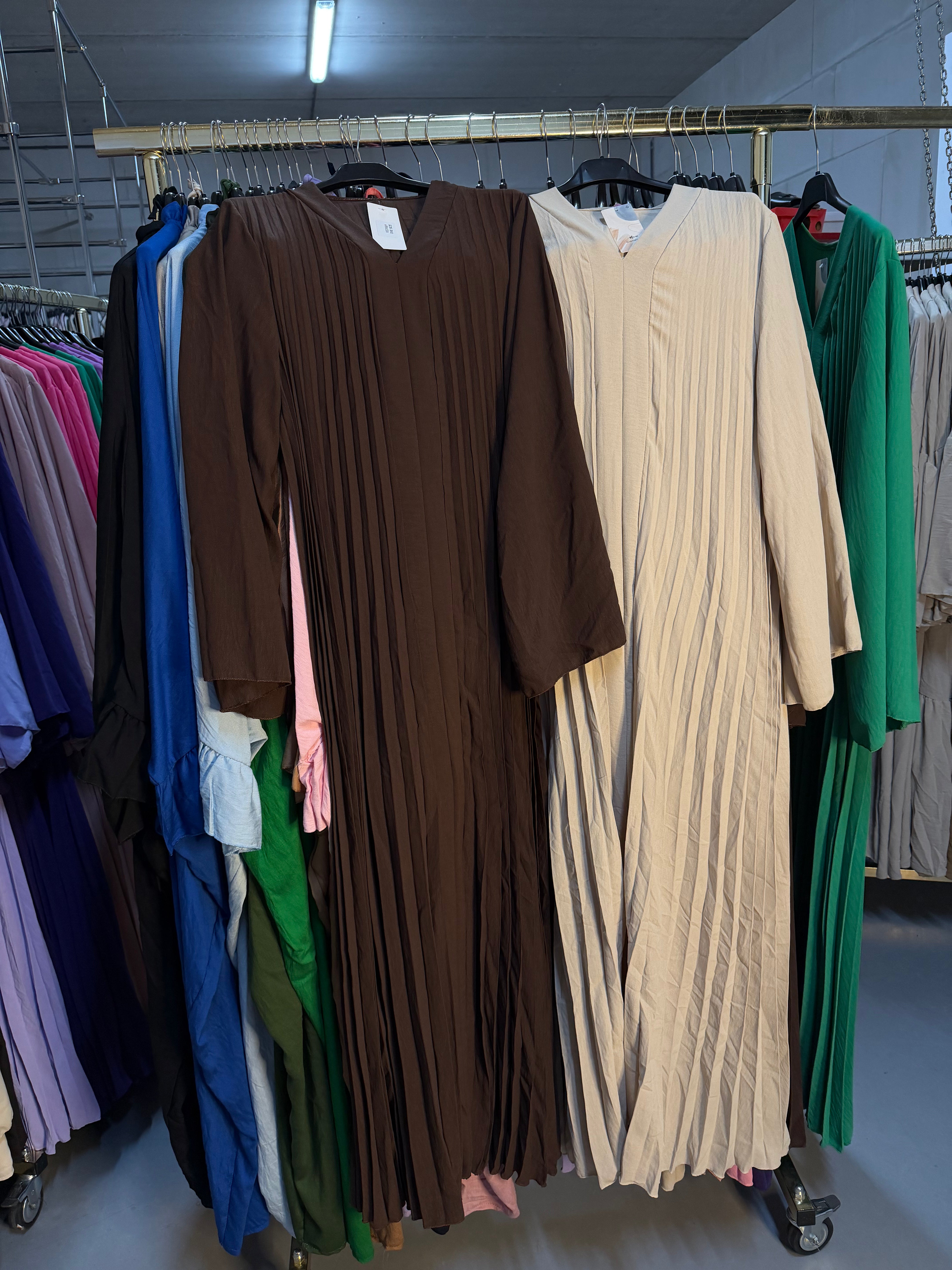 Zaima donker bruin en beige flora jurken