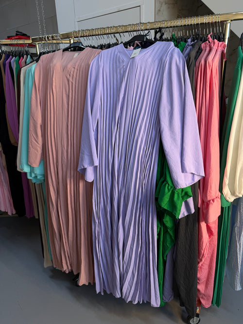 Elsie oranje ruitjes broek set en nude roze en lila flora jurken aanvulling bestelling