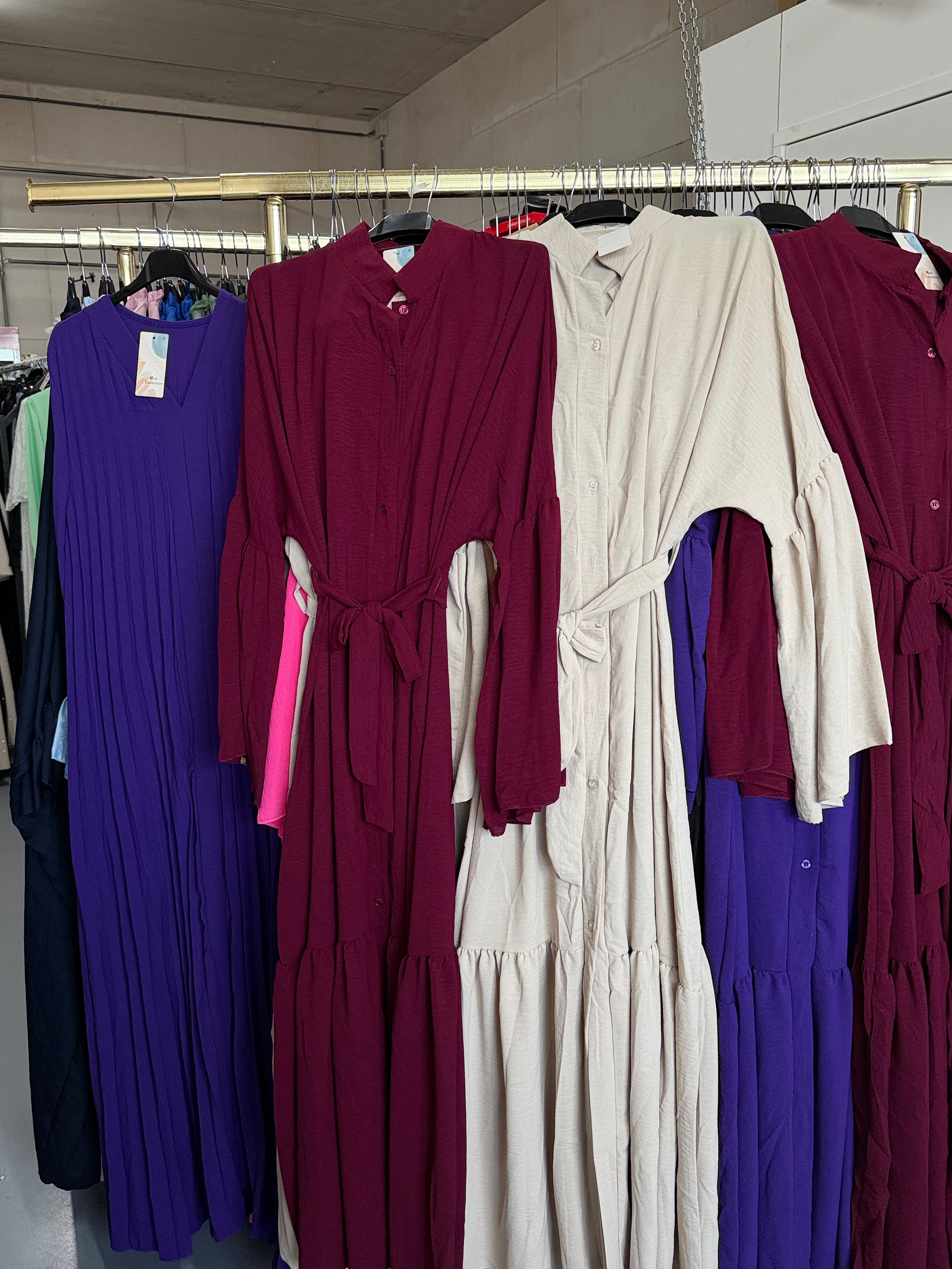 Livinthelifex beige en burgundy ruffles jurken met band