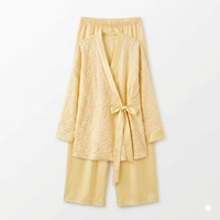 Bloemen kimono met satijnen broek - yellow