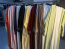 Partydecornl zwart en oranje kimono met onderjurk bloemetjes en beige en oranje ruffles jurken + beige met kimono lage jurk