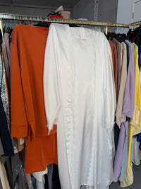 Fatmamo - kimono wit met onderjurk Lace en bruine ballonnen jurk en lila geel oranje 3x zwart rok setjes Lace en roze pantalon broek set