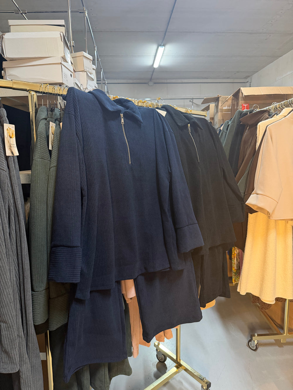 Priscillatenholder navy en zwart comfy setjes