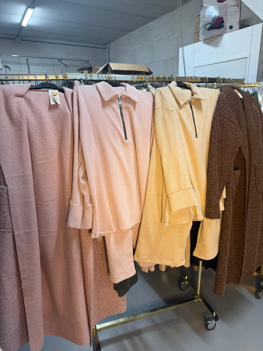 2biess teddy jas roze en comfy set roze en beige set en bruine manteljas