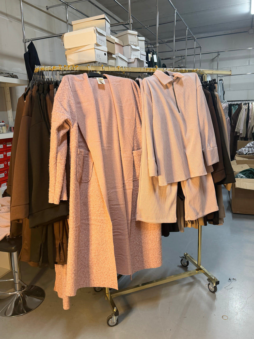 Angie roze teddy manteljassen en comfy set roze