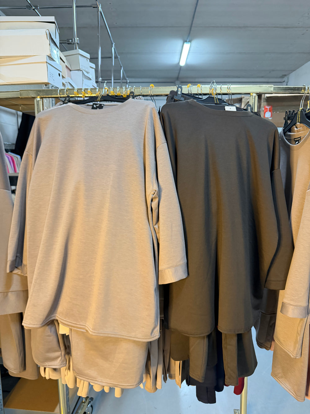 Besma lang taupe en bruin comfy setjes (aanvulling bestelling)