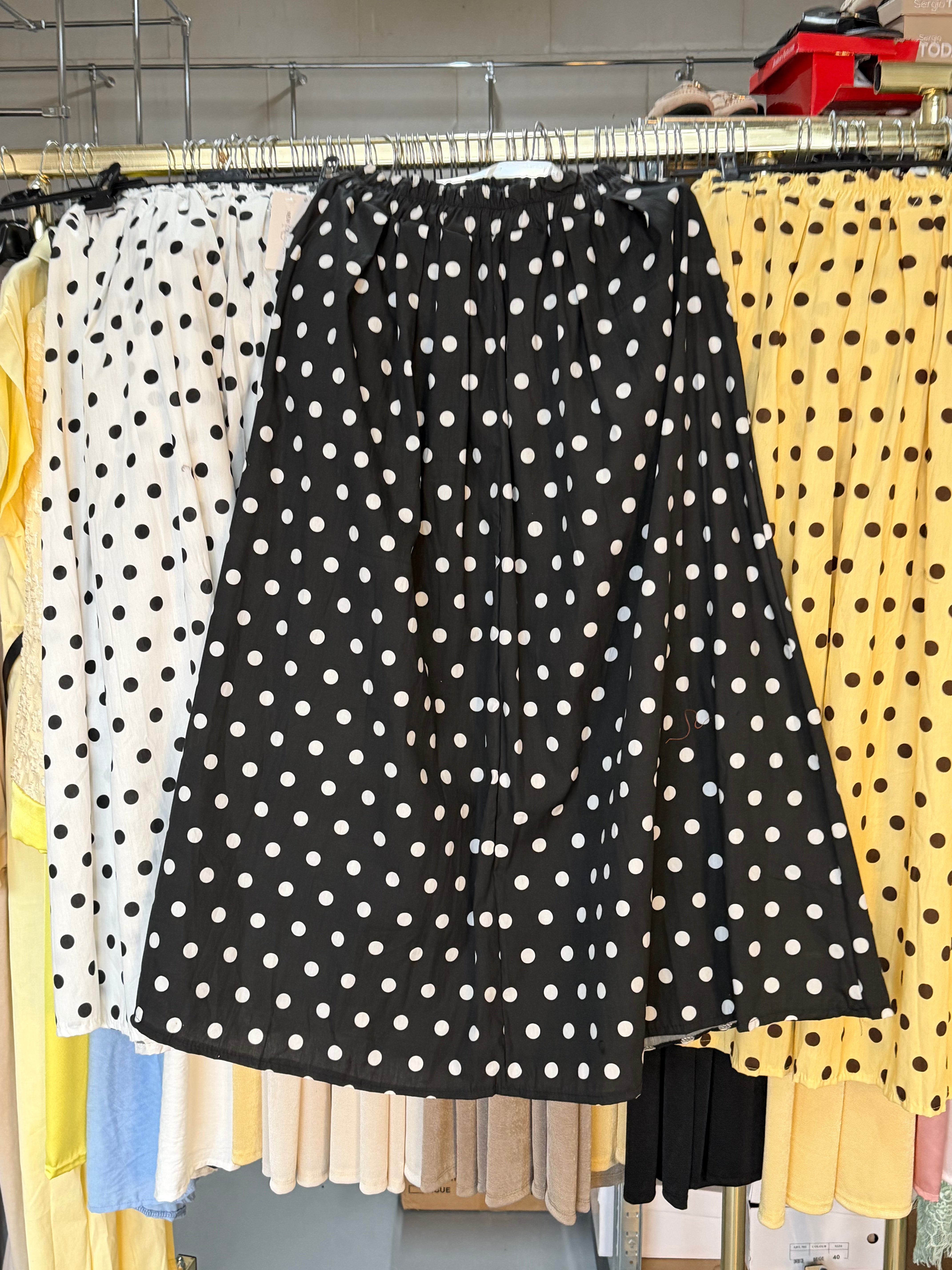 Ssaz - zwarte rok met stippels en navy ballonnen jurk