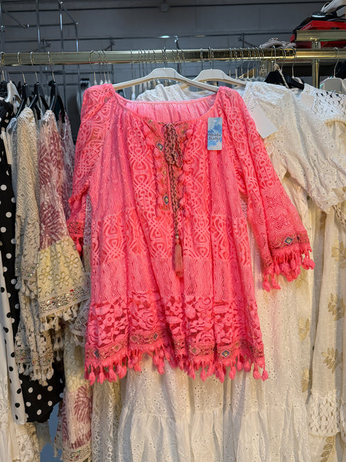 Esra roze boho dress en paard goud beige boho dress