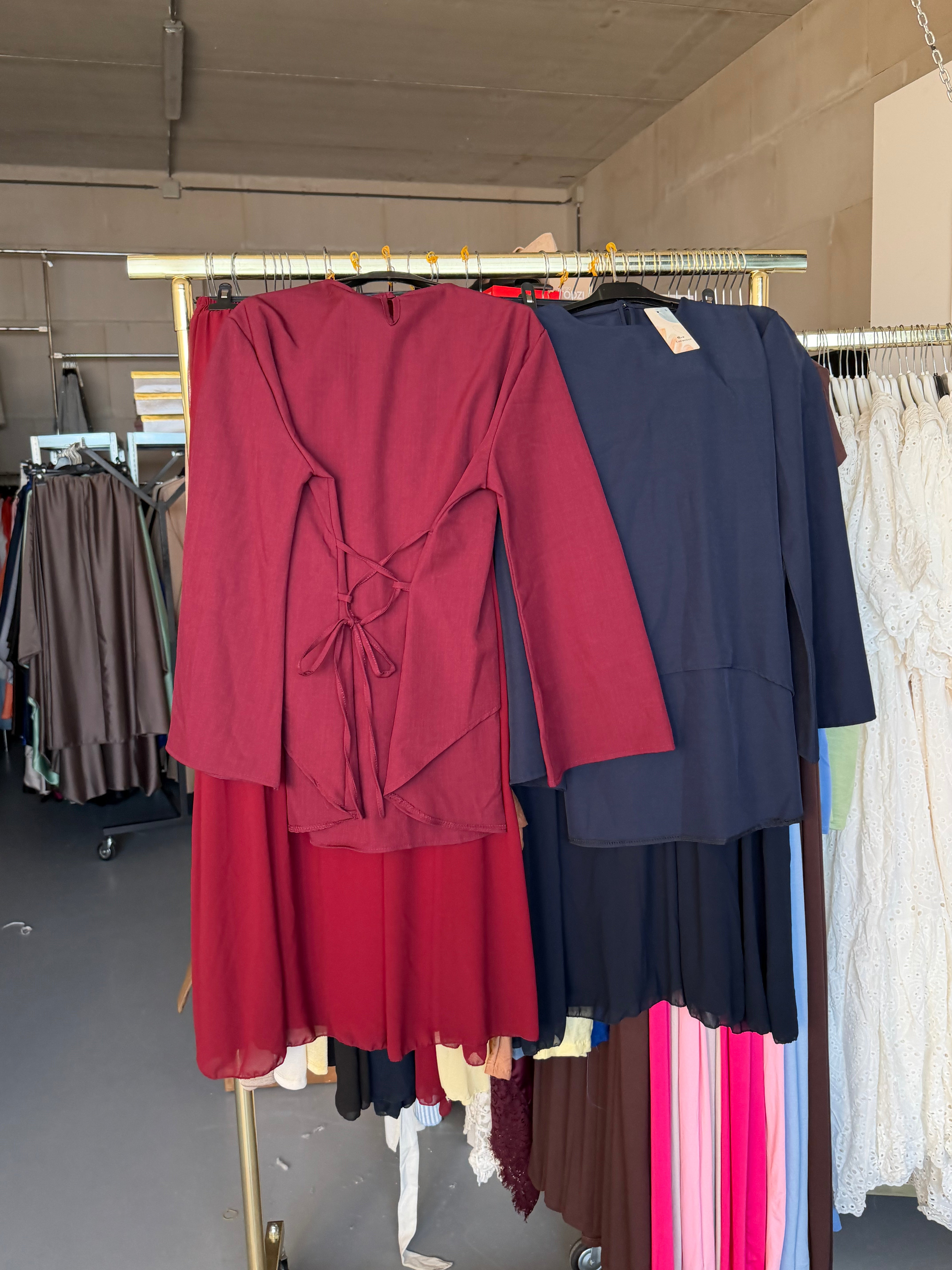Nora burgundy en navy Zaria rok setjes