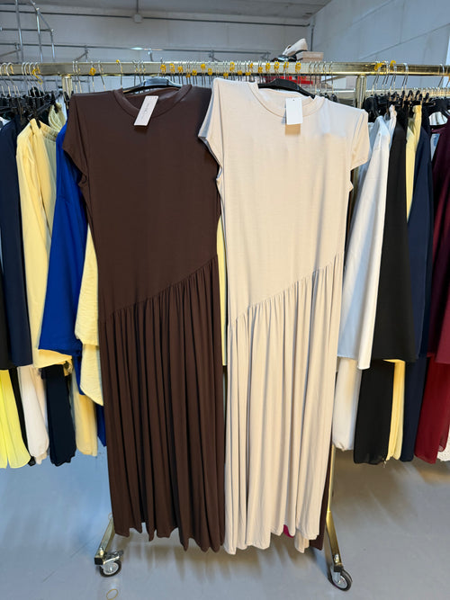 Monz - beige en bruin viscose jurkjes. (Aanvulling bestelling)