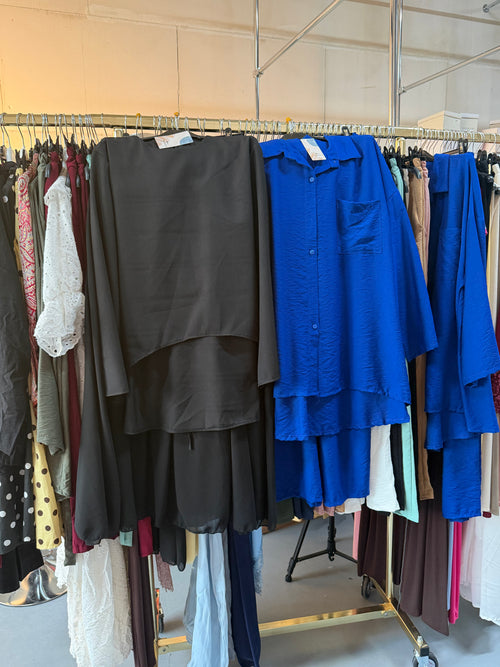 Bus _bbbddd blauwe broek set viscose en Zaria rok set zwart