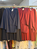 Zarsha licht blauwe en navy ballonnen jurken en navy en burgundy Zaria setjes