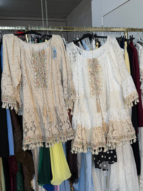 Vlinder Ibiza jurkjes wit en beige