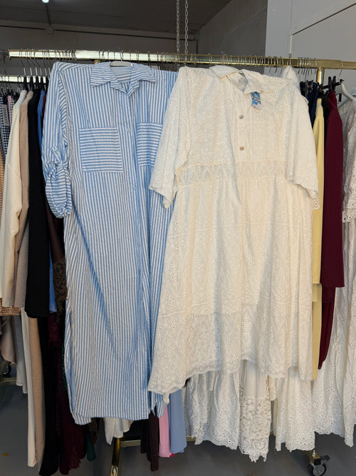 Koekie blouse jurk blauw en witte jurk katoen