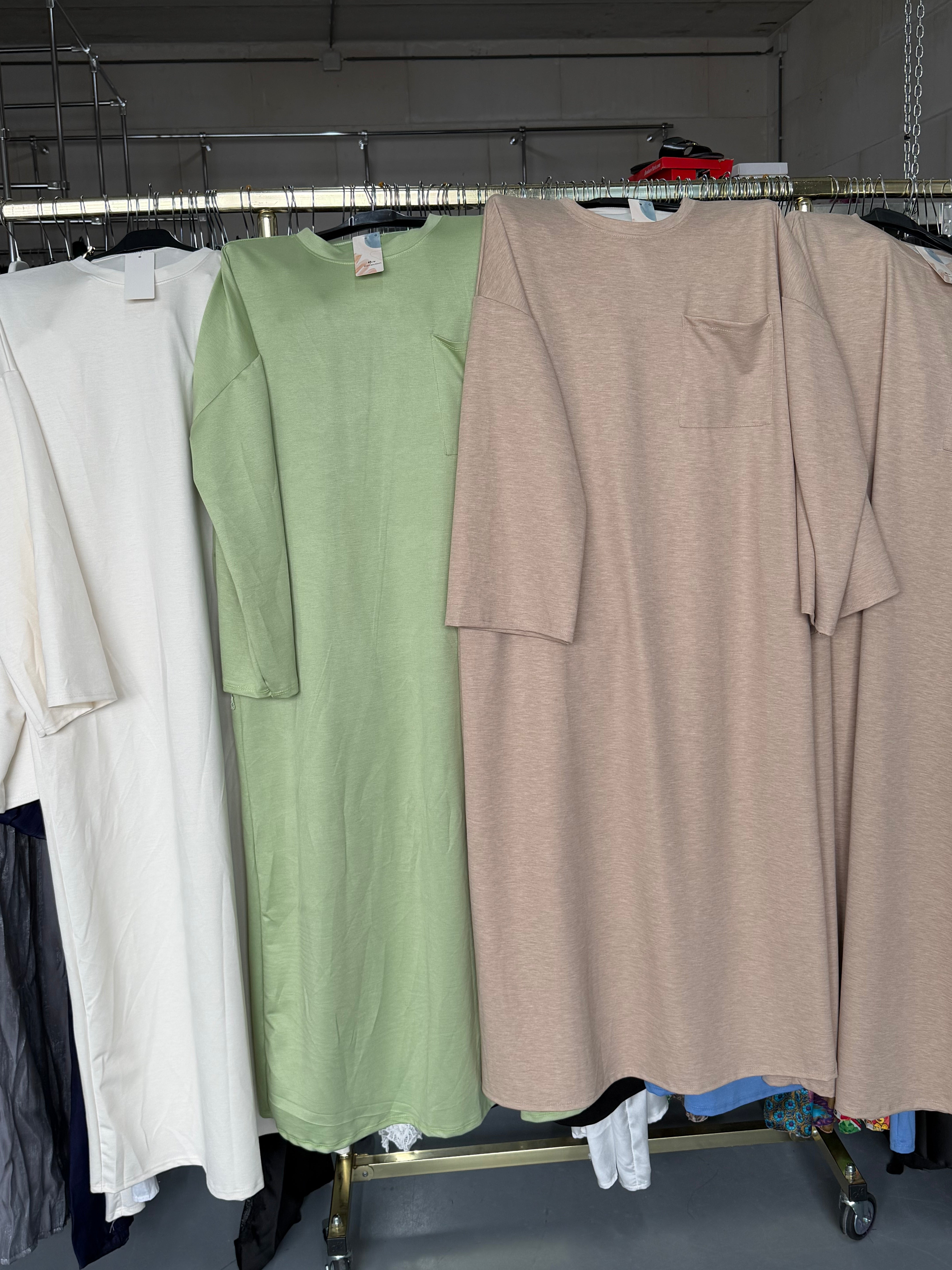 Ancp91 groene T shirt jurk en beige
