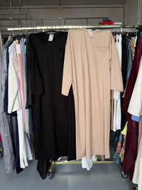 Mevrouwtj beige en zwart T shirt jurk