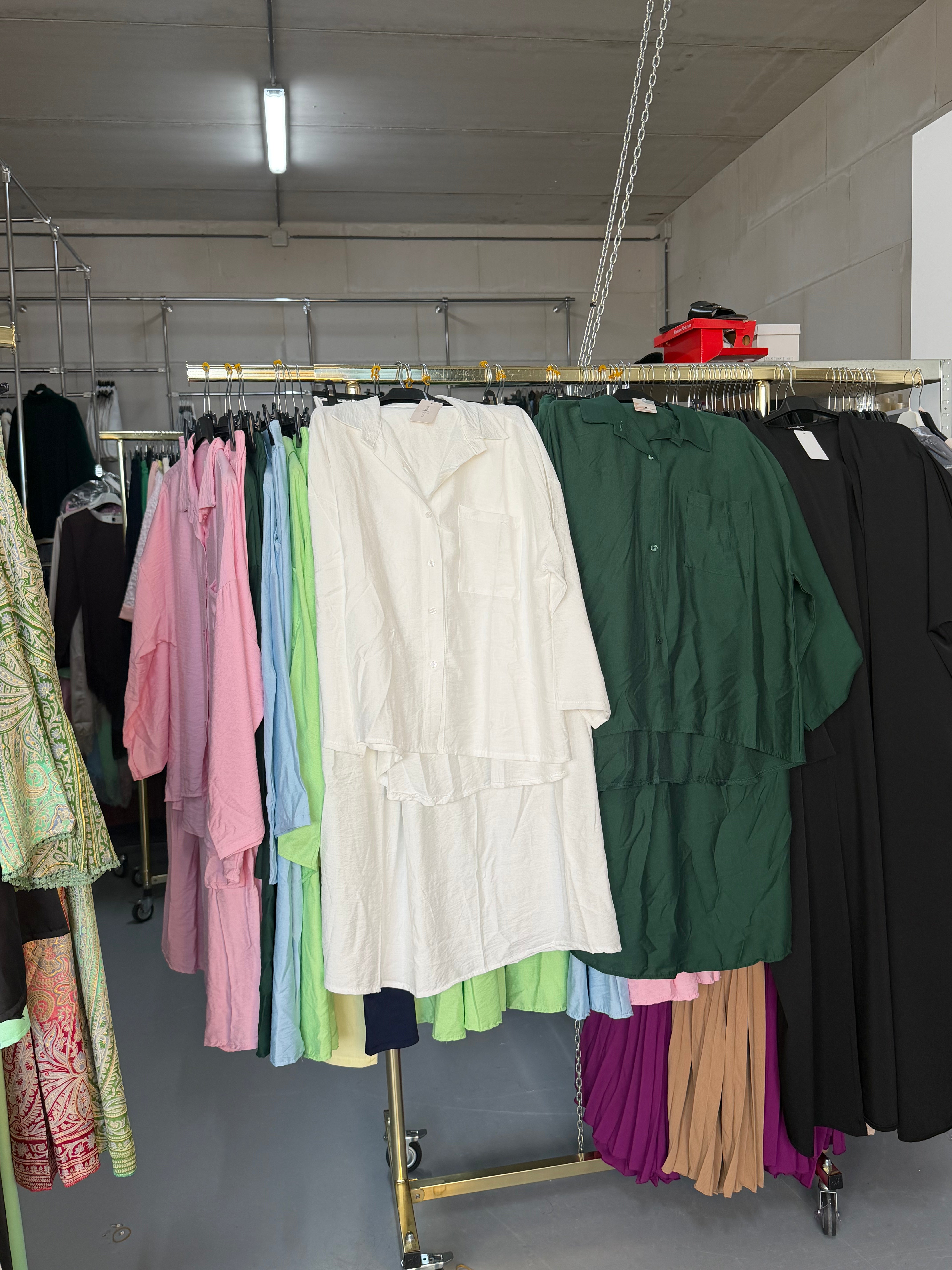 User5977600088120 wit en donker groen rok setjes van viscose