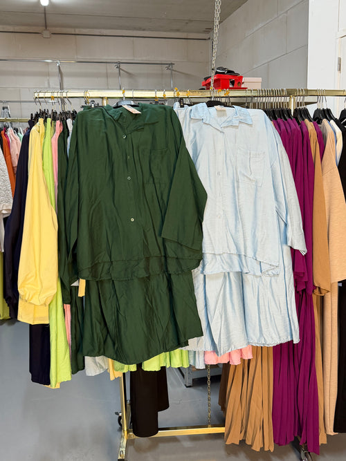 In291c donker groene en licht blauwe rok setjes van viscose