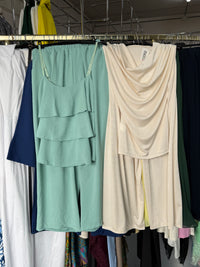 Riett27 ruffles broek set licht blauw en crème broek set en ruffles broek set zwart en glitter beige jurk met strik achter