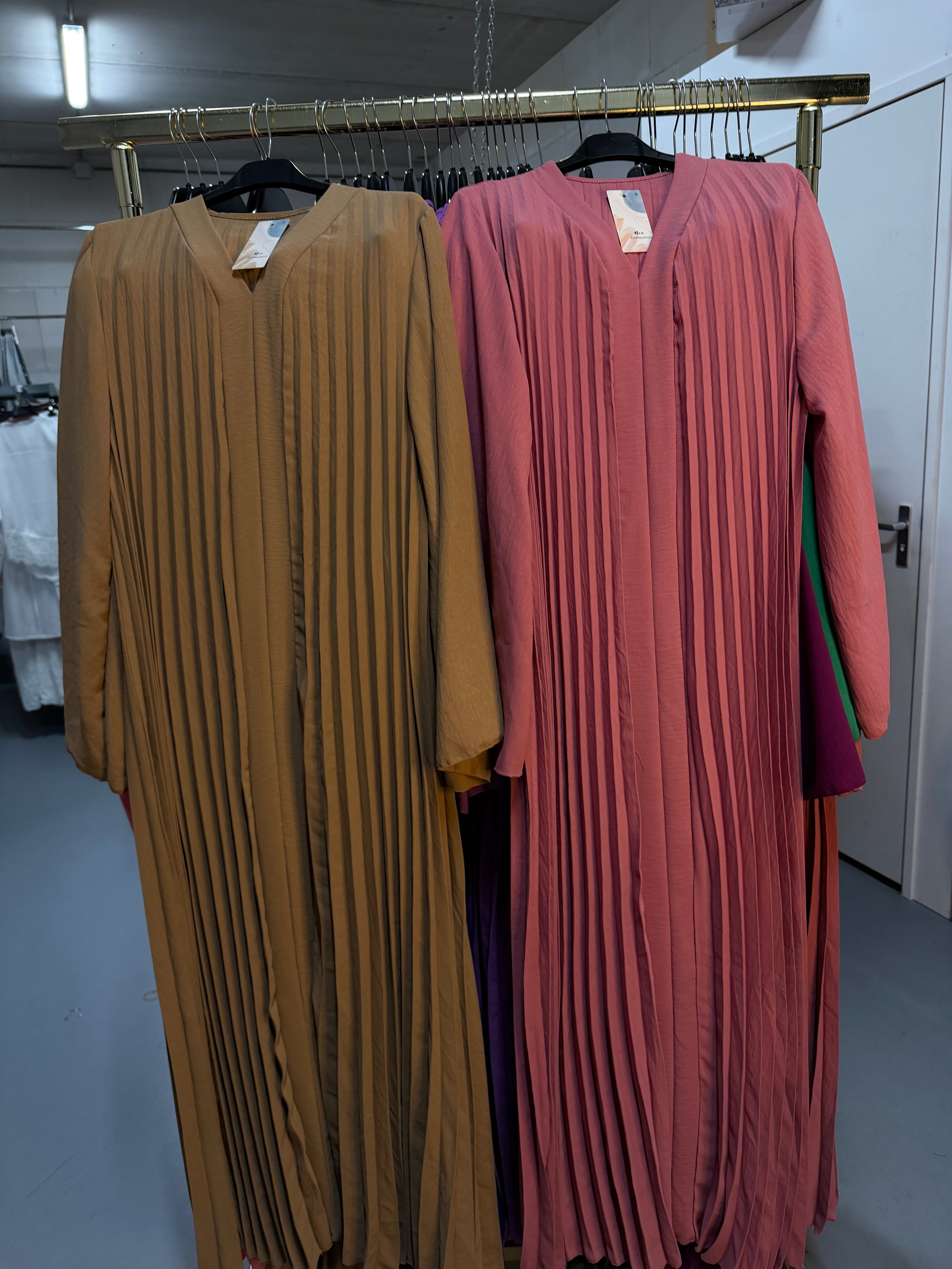 Lutfullah bruin en roze flora jurken