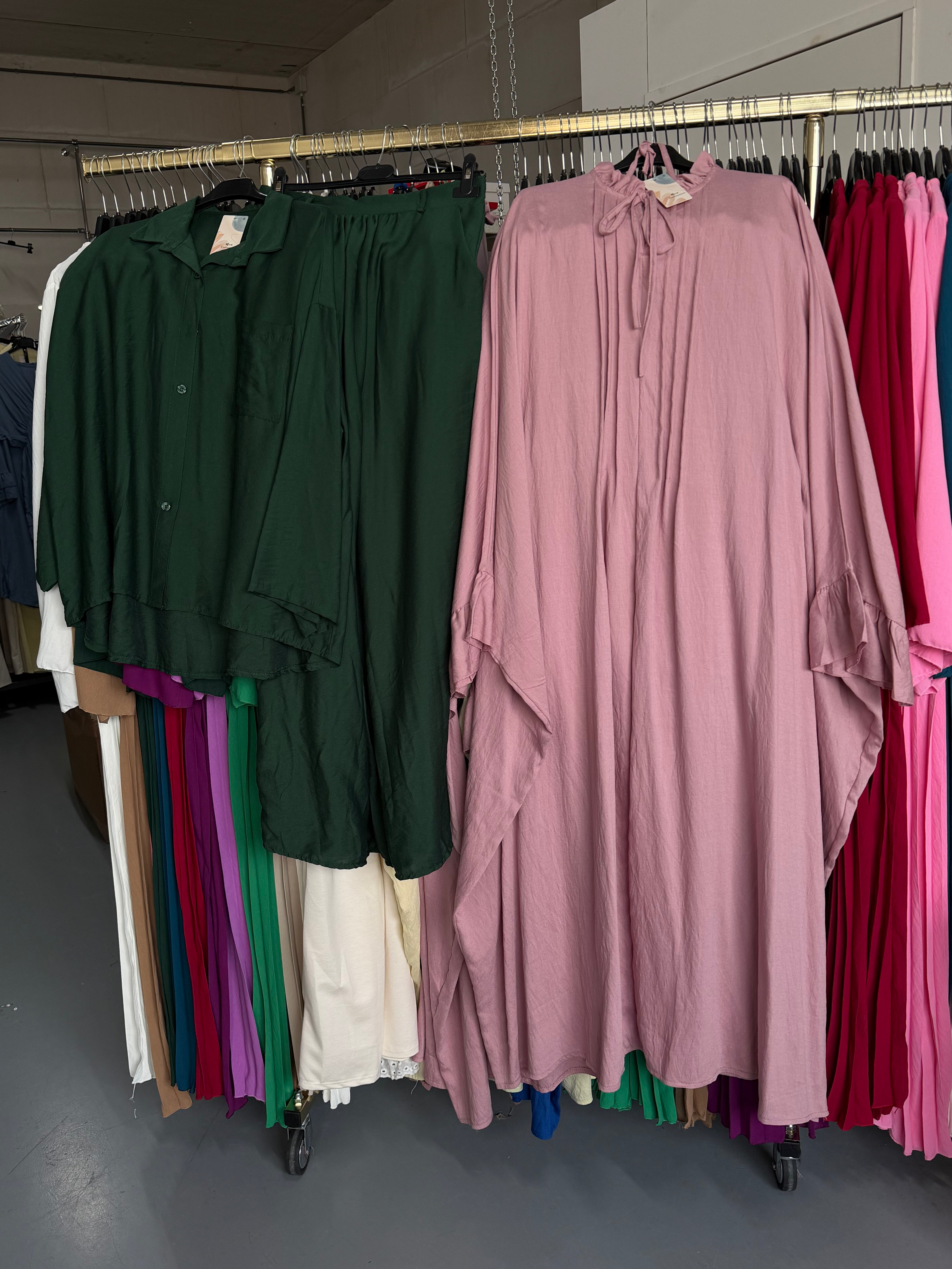 Fatima donker groen rok set van viscose en Abaya oud roze Sahara (aanvulling bestelling)