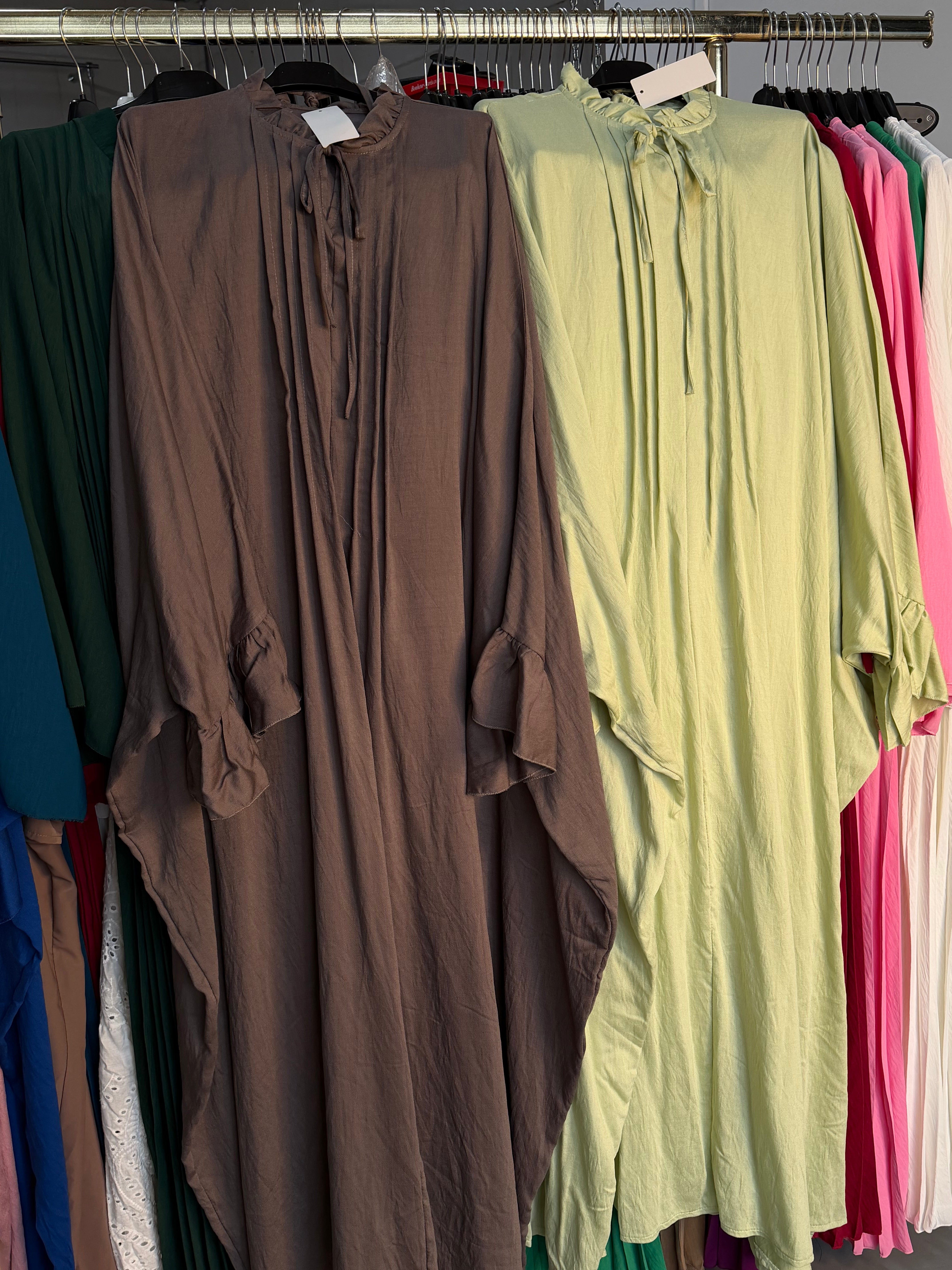 Liyana37 taupe en mint groen Abaya Sahara jurken