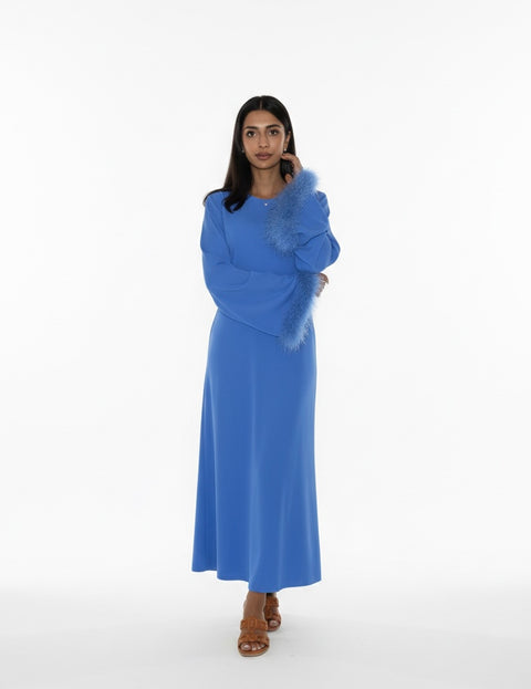 Satijnen abaya jurk met cross over en veren aan mouwen blauw - 7011