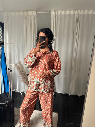 SATIJNEN BRUINE GROENE TWEEDELIG SET