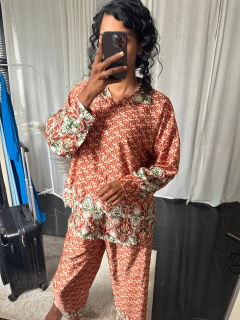 مجموعة ساتينن بروين جروين تويديليج