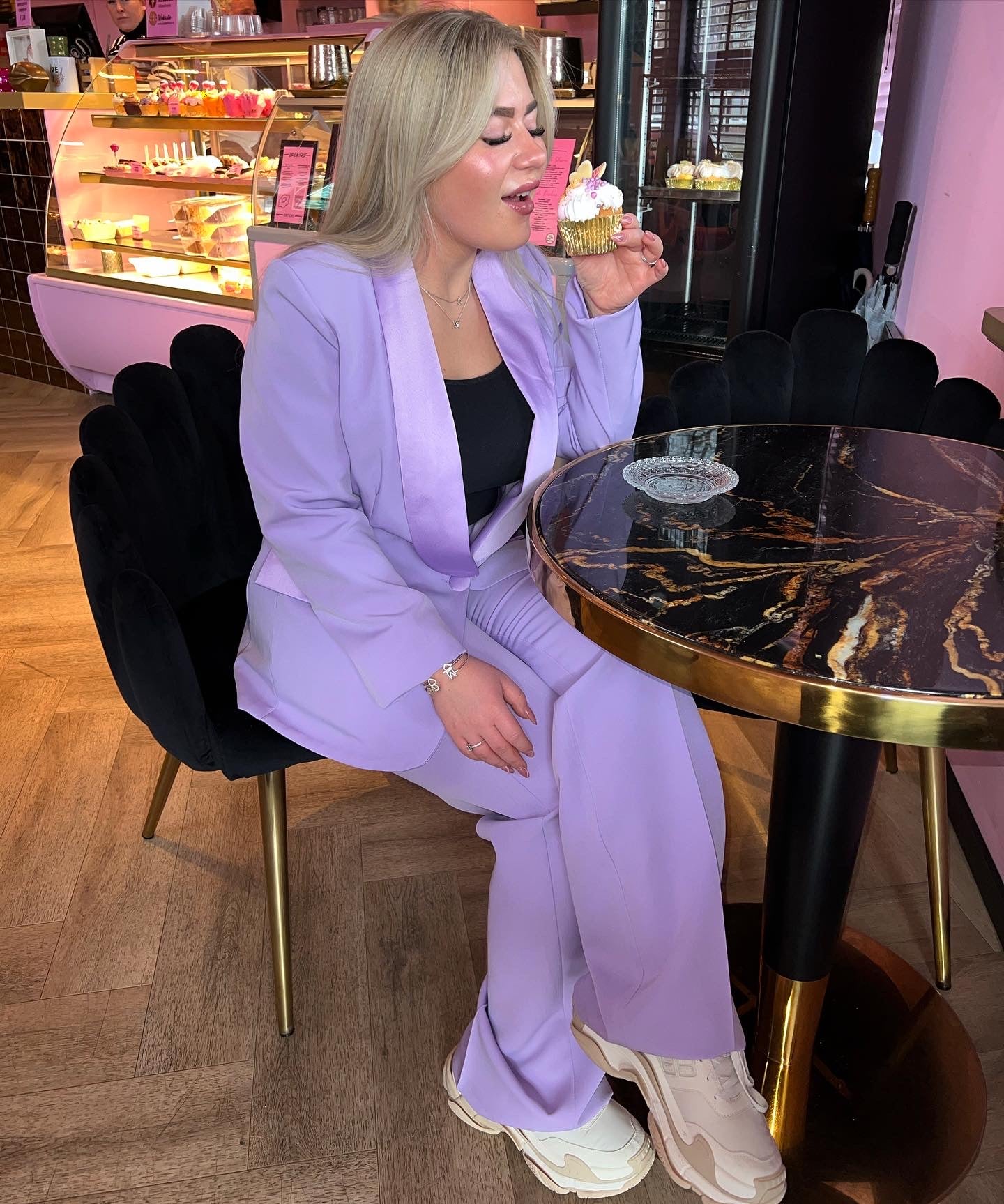 MANUELA LILA ANZUG
